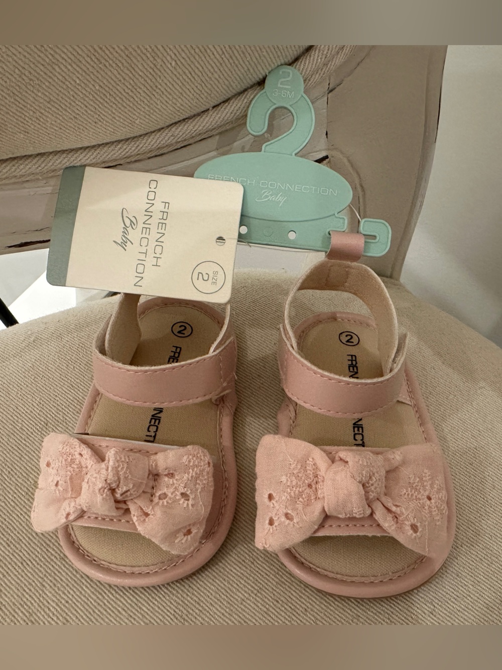 🦢 3~6 Mth French Connection Baby Pink Eyelet Bow Sandals - Size 2 NWT
